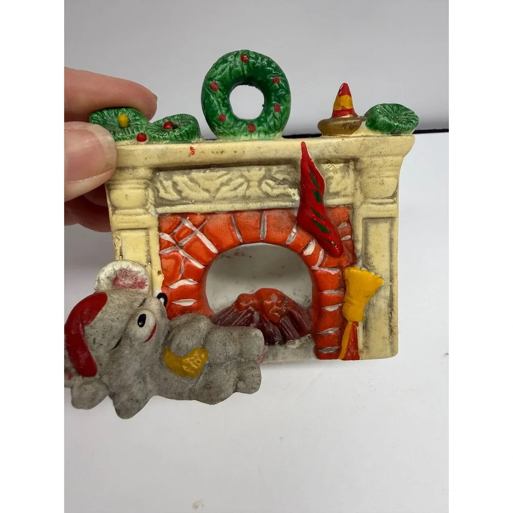 Vintage Ceramic Christmas Fireplace Mouse Figurine Holiday Decor Wreath Stocking